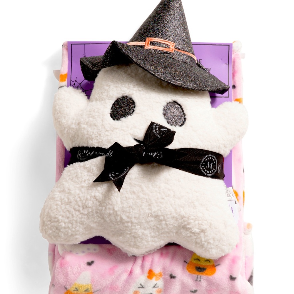 Hat ghost pillow and happy ghost throw set